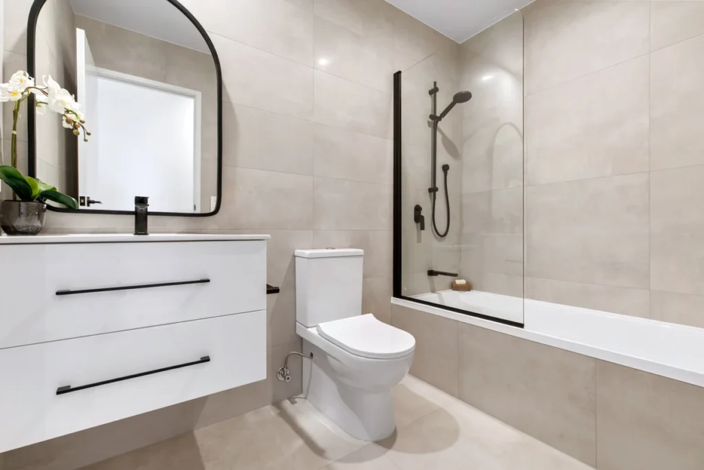 Agence M Com Marseille Plom Air Concept Carnoux en Provence Plombier salle de bain moderne 2